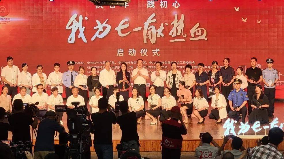 秦霄贤是如何在相声圈内火起来的？